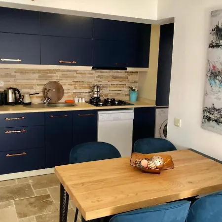 Amazing 2 Bedroom Penthouse Cn *